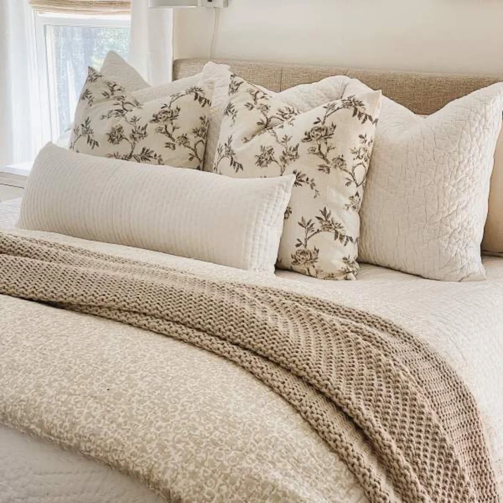 Set | Queen Decorative Border WoodBlock Quilt & 2 Shams - Threshold Studio McGee